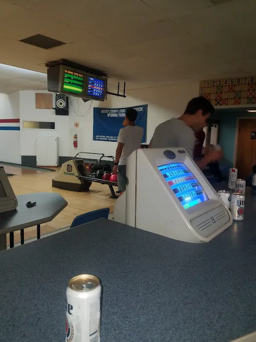 Delmor Lanes Picture 6