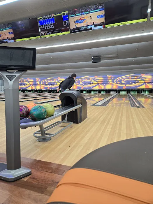 Curtis Lanes Picture 10