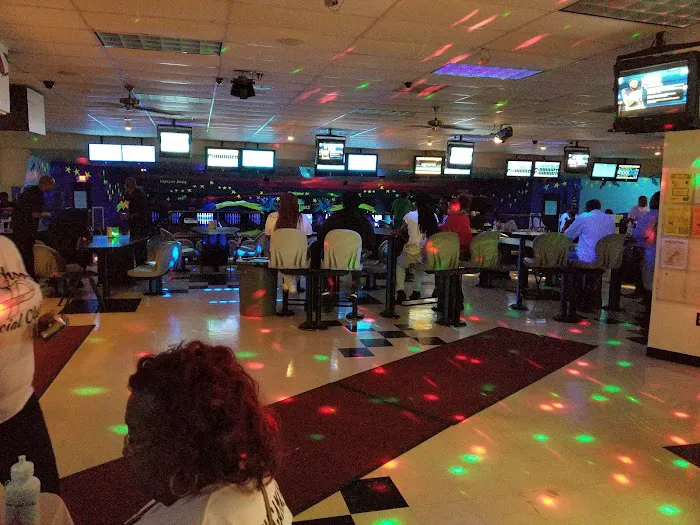 Morrisville Lanes Picture 4