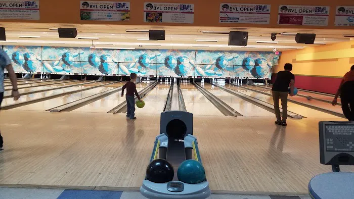 Coram Country Lanes Picture 2