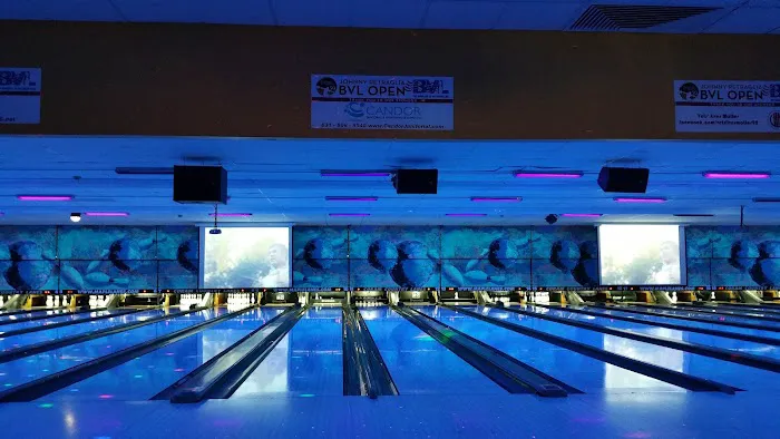 Coram Country Lanes Picture 10