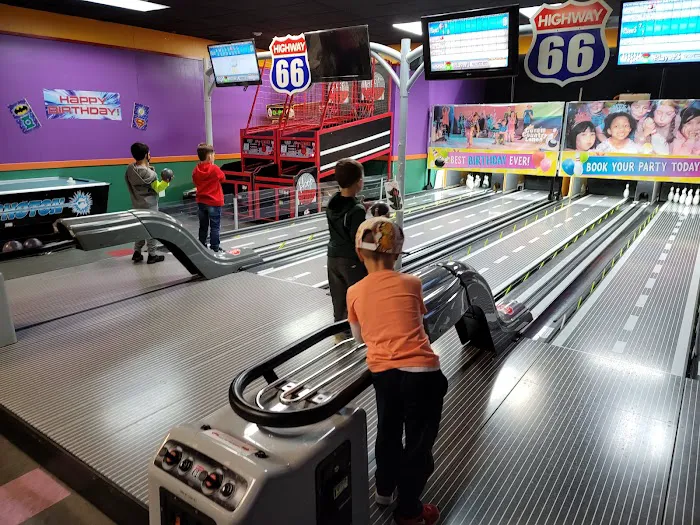 Coram Country Lanes Picture 8