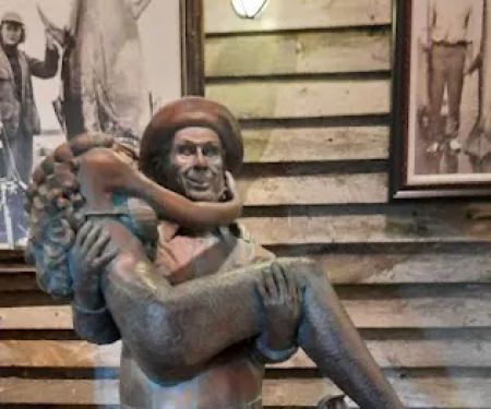 Uncle Buck's Fish Bowl and Grill