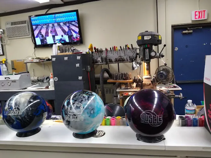 The Bowling Store - Milford, CT Picture 9