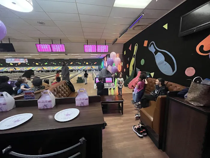 Lakewood Lanes Picture 1