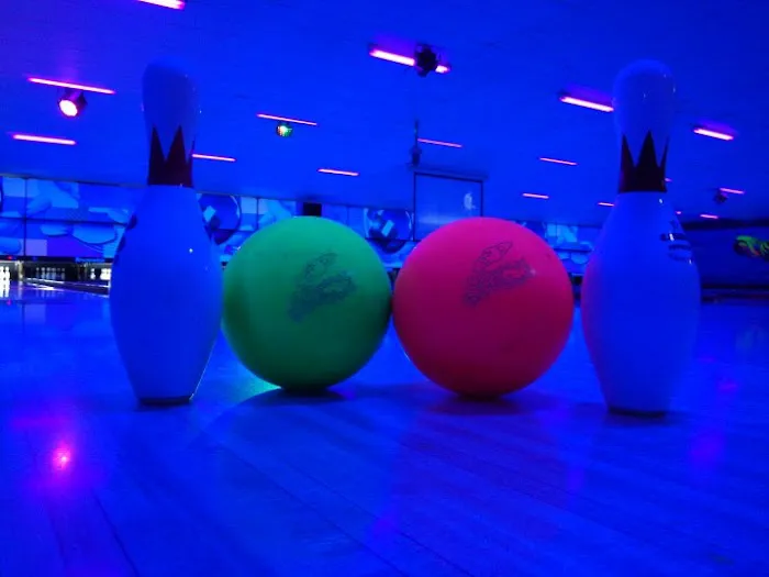 Apple Valley Bowl Picture 8