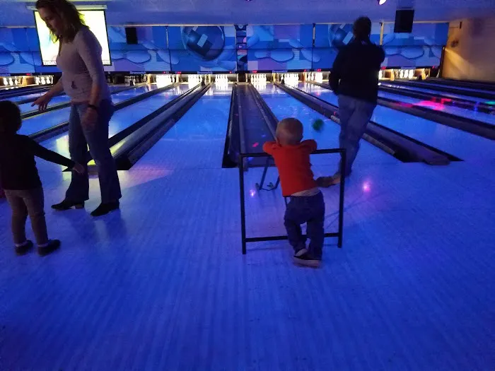 Apple Valley Bowl Picture 9