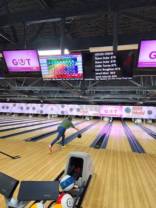 Patel's Kingston Lanes Picture 7