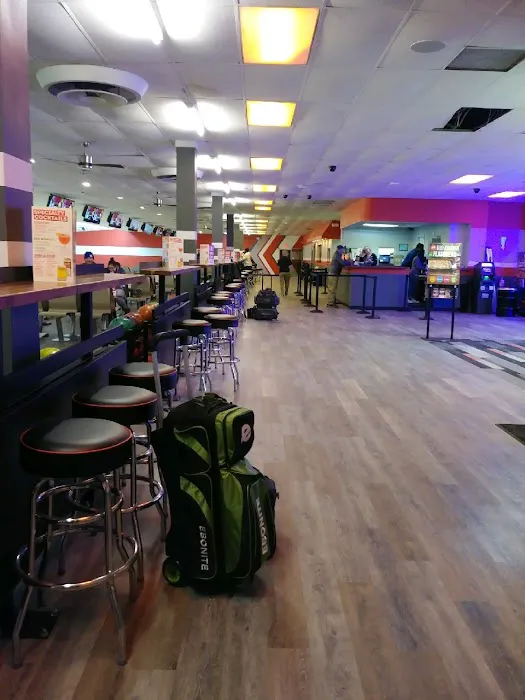 Bowlero Wallingford Picture 3