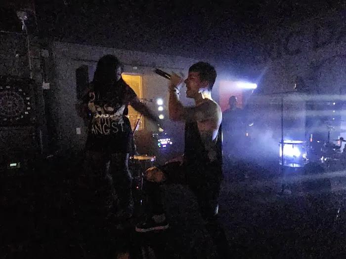 Alley Kat Picture 10