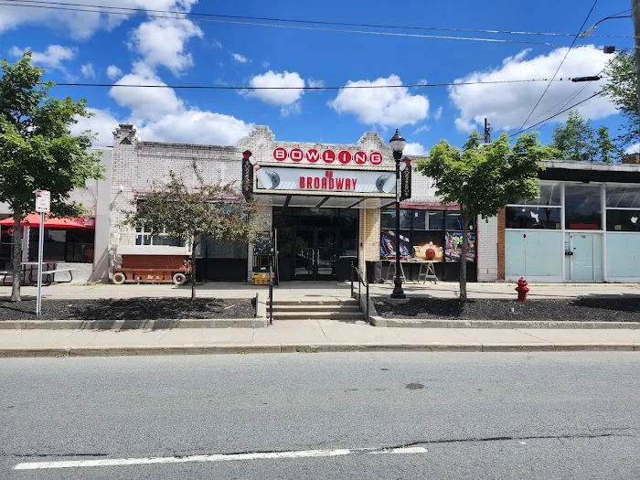 Bowling On Broadway Picture 4