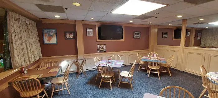 Sports Scene Restaurant at Oakwood Lanes Picture 4