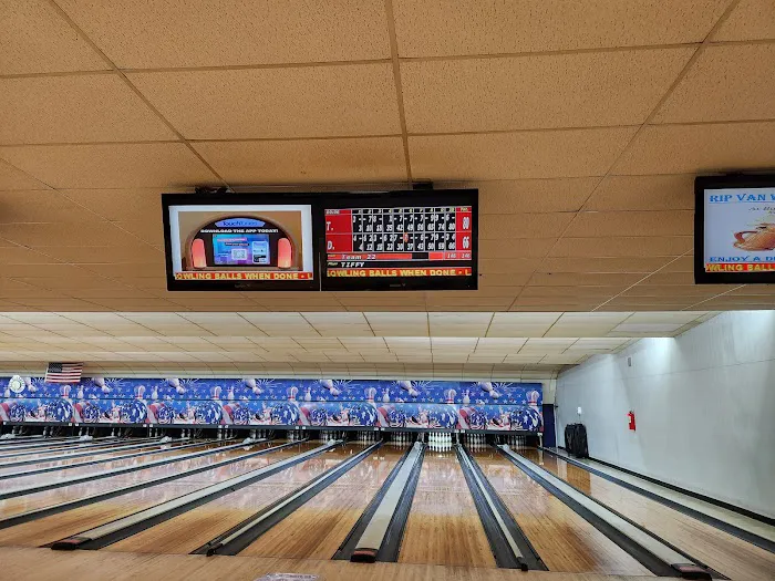 Bar-Don Lanes Picture 9