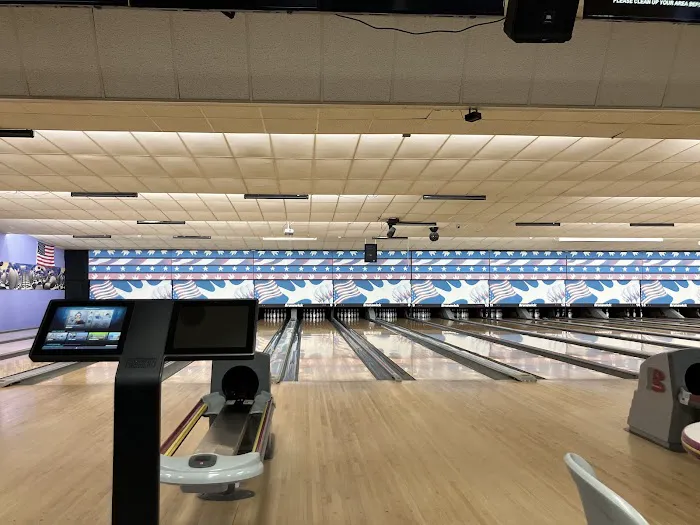 Blue Valley Lanes Inc Picture 9