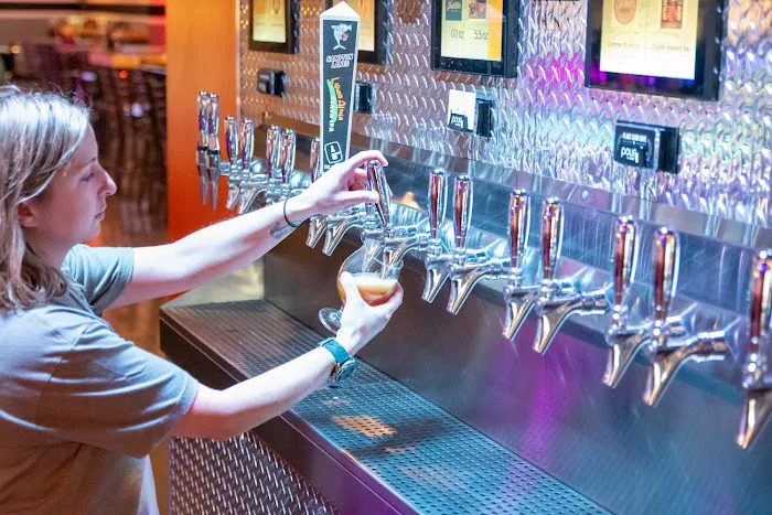 Hammerhead Hops & Grill Picture 1