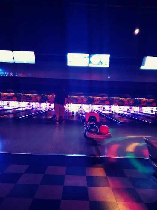 Summit Lanes Picture 6