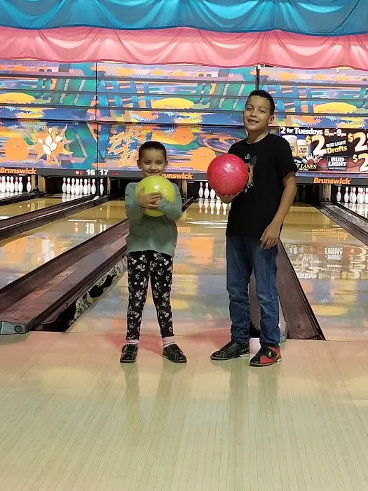 Summit Lanes Picture 2