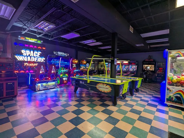 Summit Lanes Picture 4