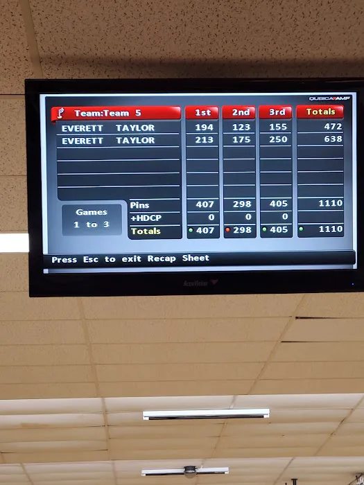 Bowlero Bristol Picture 6