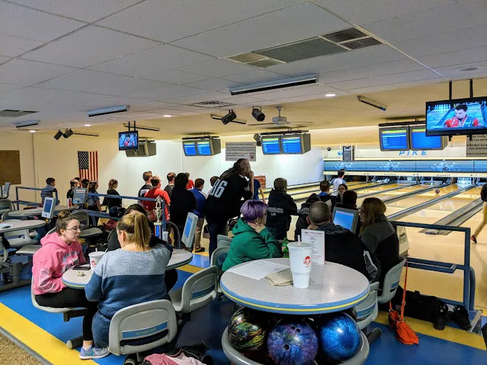 Pike Lanes Bowling Inc Picture 10