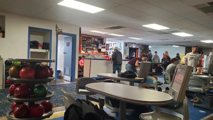 Pike Lanes Bowling Inc Picture 2