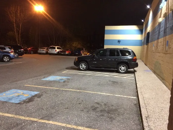 Thunderbird Lanes - Holme Ave. Picture 5