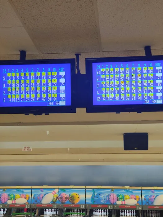 Thunderbird Lanes Picture 8