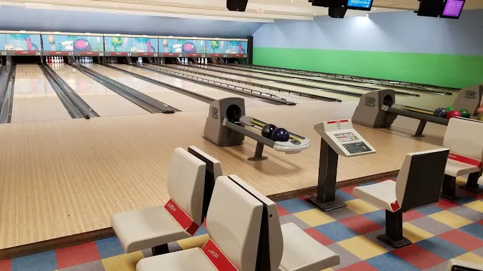 Thunderbird Lanes Picture 10