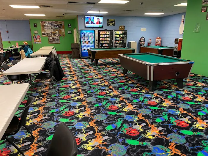 Thunderbird Lanes Picture 6