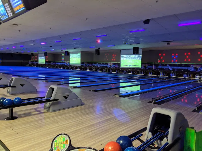 Thunderbird Lanes - Warminster Picture 2