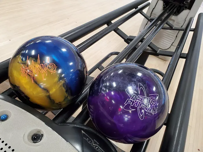 Callahan's Bowl-O-Rama Picture 9