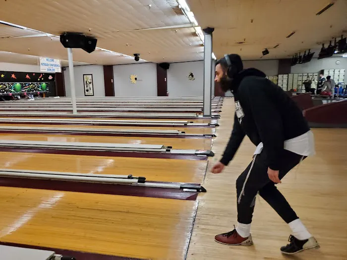 Hoebowl Bowling Center Picture 5