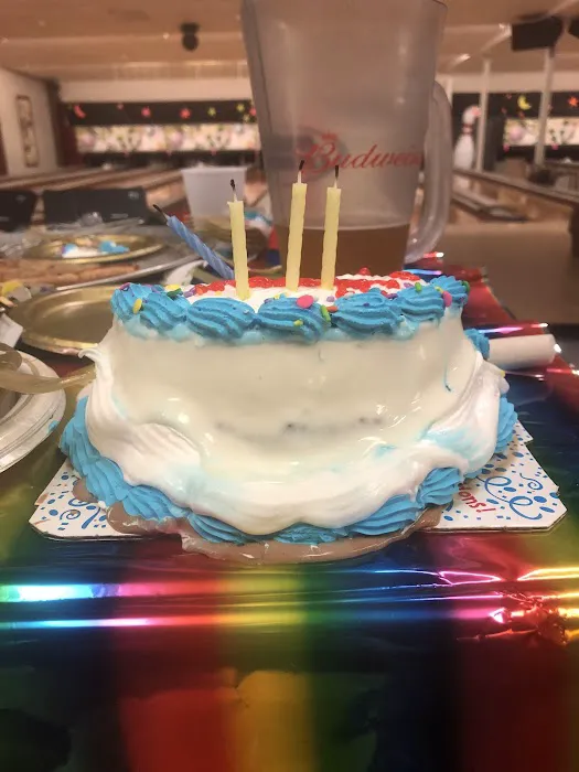 Hoebowl Bowling Center Picture 3