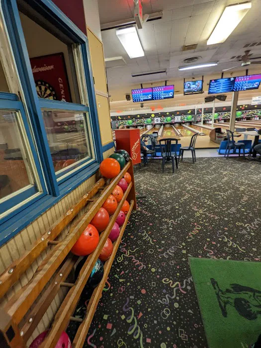 Hoebowl Bowling Center Picture 7