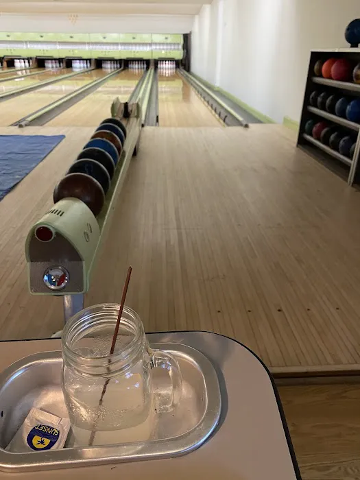 The Ark Bowl & BBQ Picture 1