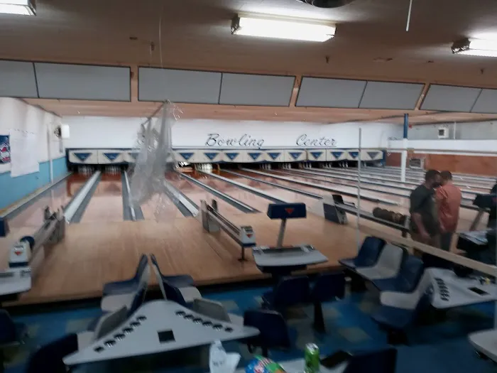 Fox Bowling Center Picture 7