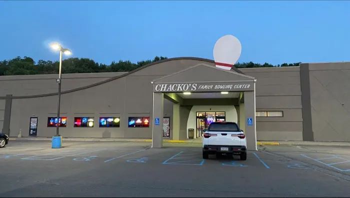 Chacko's Family Bowling Center Picture 2