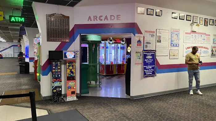 Chacko's Family Bowling Center Picture 6