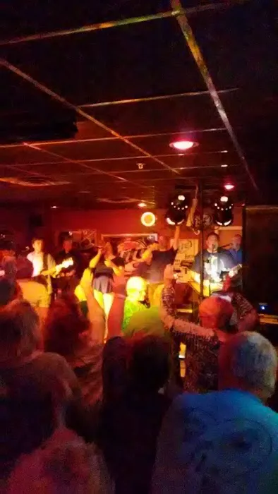 Chacko's Memory Lane Lounge Picture 5