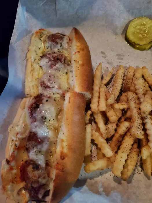 Chacko's Memory Lane Lounge Picture 2