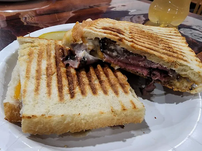 The farm & table restaurant and bowling Picture 6