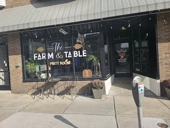 The farm & table restaurant and bowling Picture 7