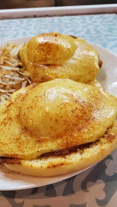 The farm & table restaurant and bowling Picture 1