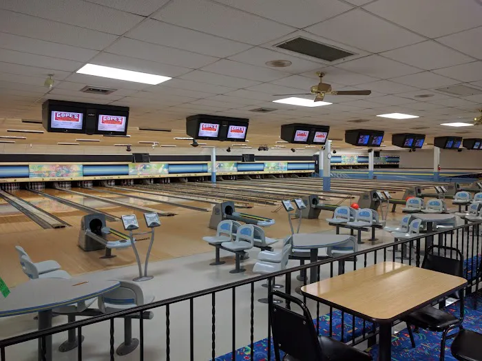 Earl Bowl Lanes Picture 5