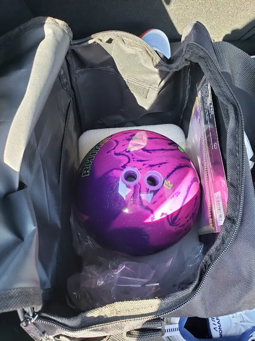 Gebhardts Billiards & Bowling Picture 10