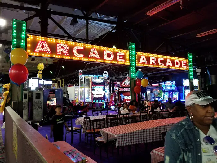 Arnold's Family Fun Center Picture 4