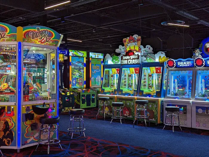 Round1 Bowling & Arcade Exton Square Picture 7