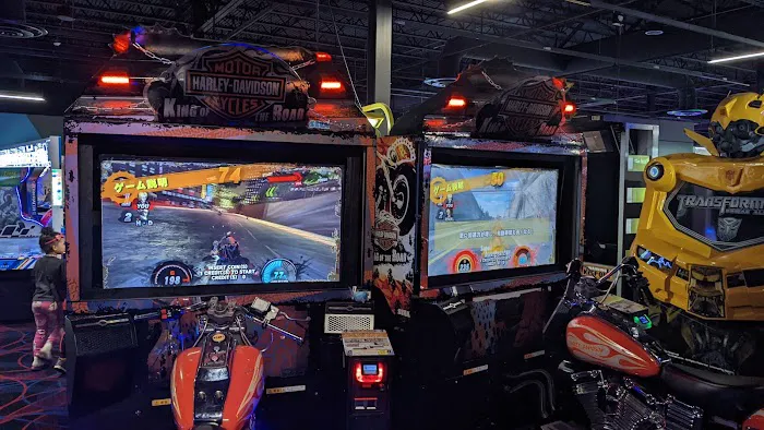 Round1 Bowling & Arcade Exton Square Picture 5