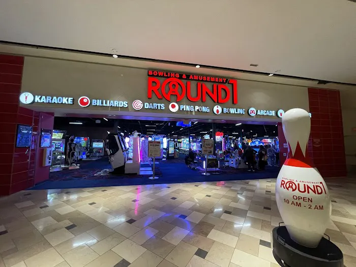 Round1 Bowling & Arcade Exton Square Picture 1