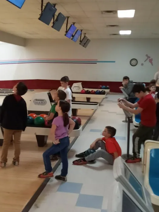 Spare Time Lanes Picture 8